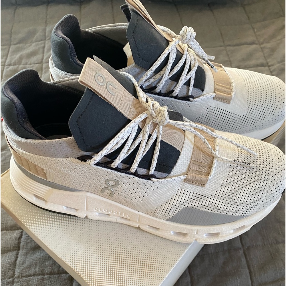 On cloud Cloudnova white sand size 7.